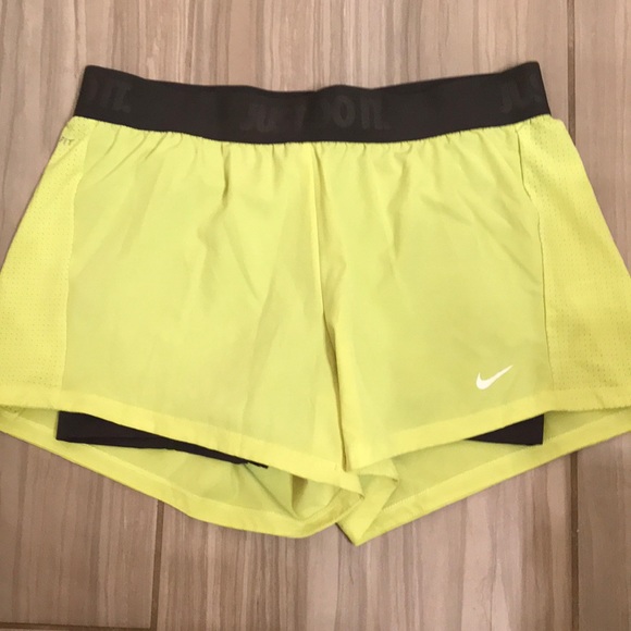Nike Pants - Drifit Nike dual compression running shorts